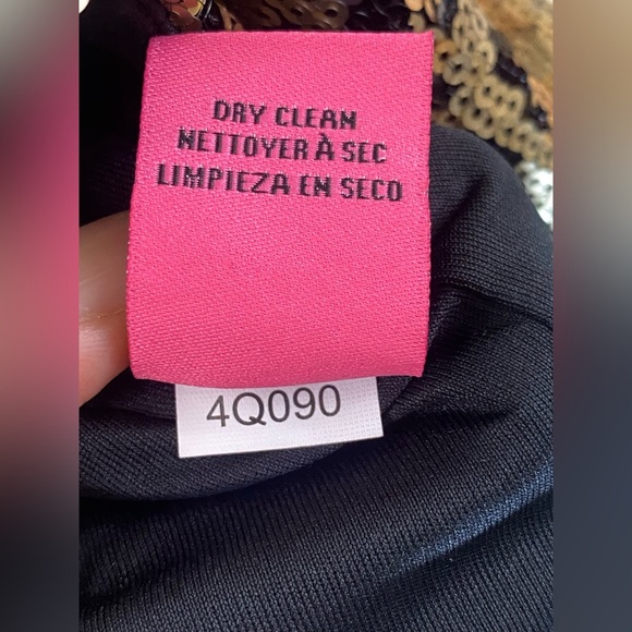 Betsey Johnson Women's Sequined Leopard Print Mini Shift Dress Sz 2 - Picture 9 of 11